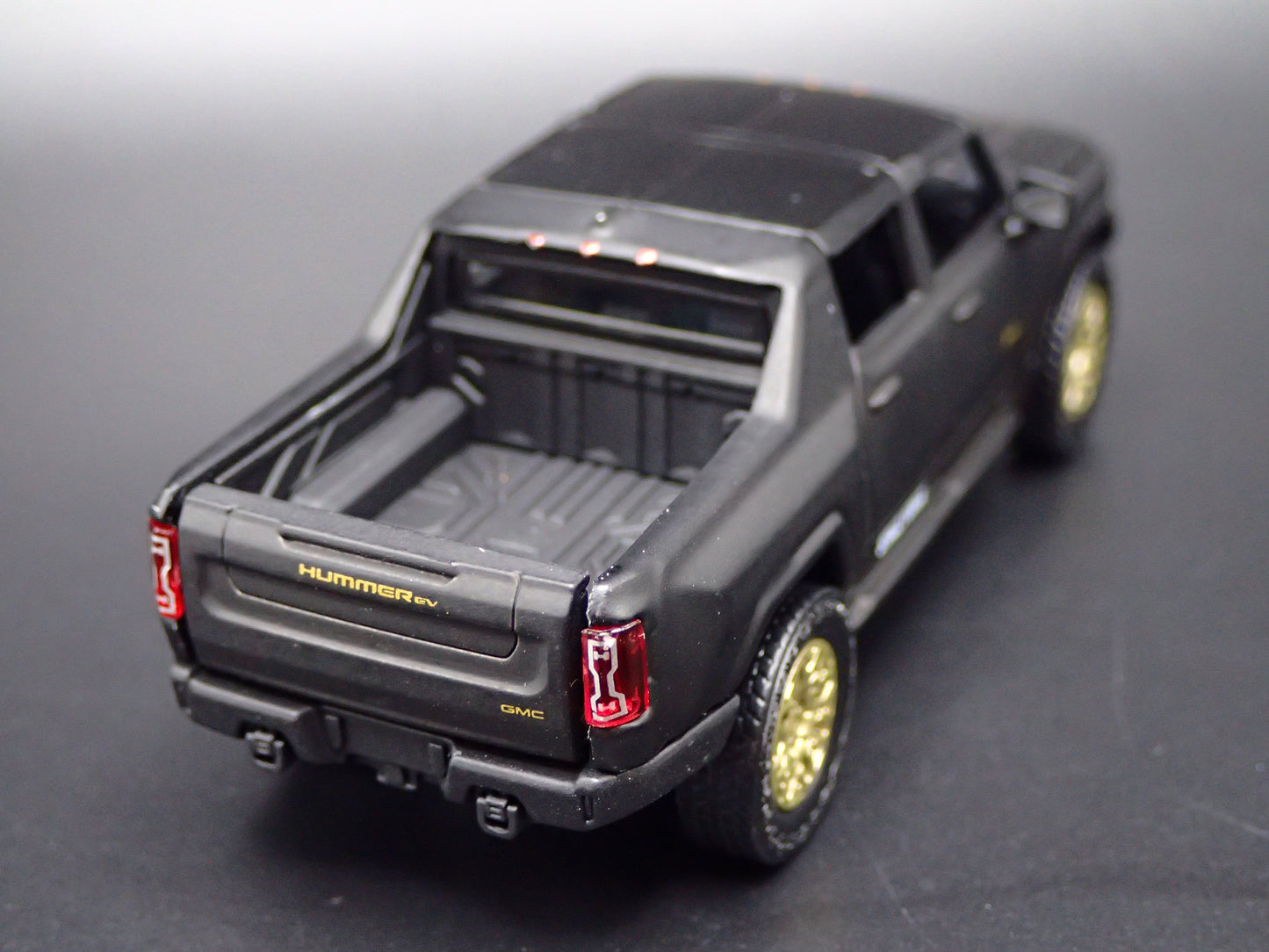 2022-2026 HUMMER EV ELECTRIC TRUCK BLACK SPACE FORCE 1:64 SCALE DIECAST CAR