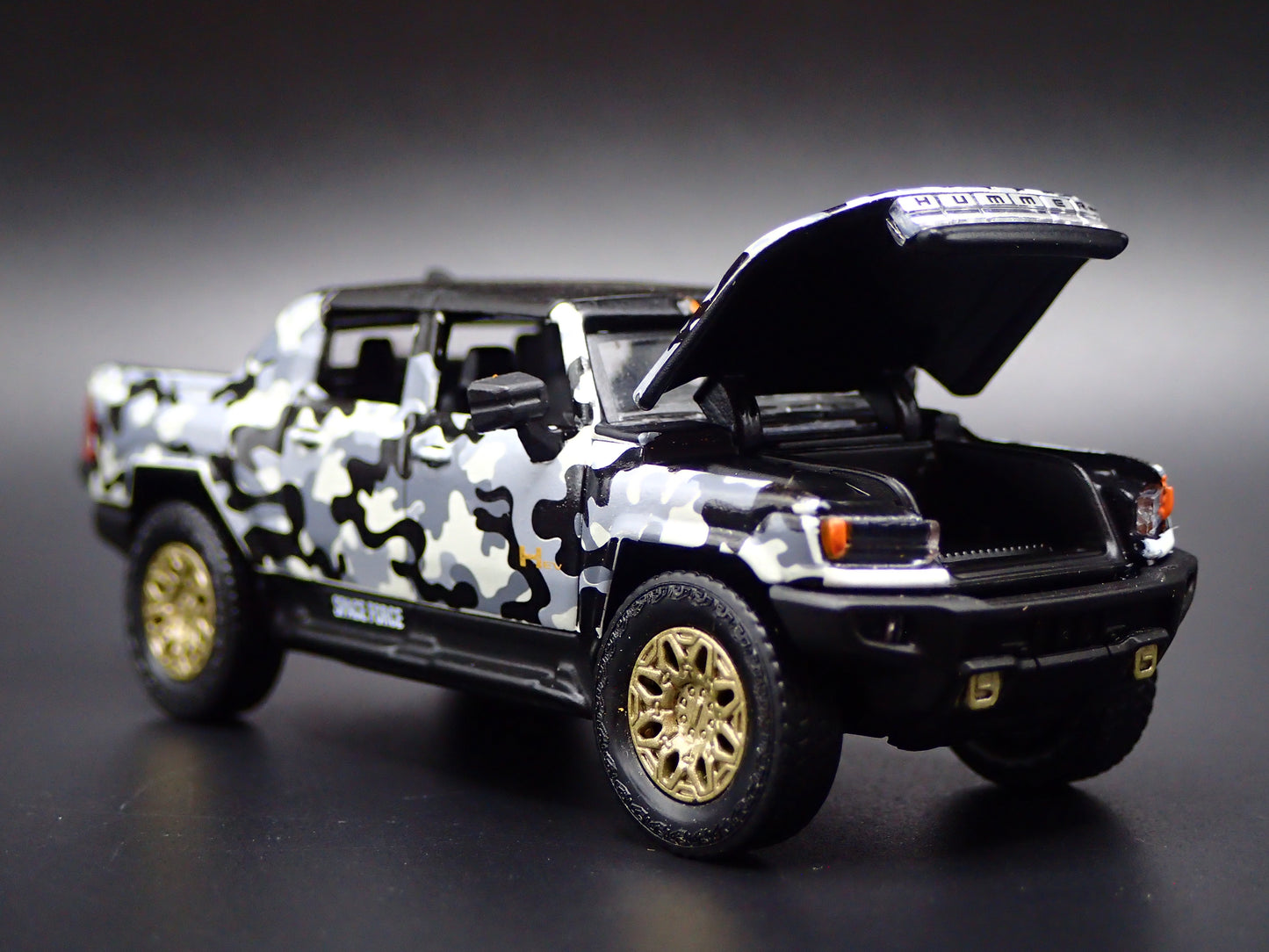 2022-2026 HUMMER EV ELECTRIC TRUCK CAMO SPACE FORCE 1:64 SCALE DIECAST CAR