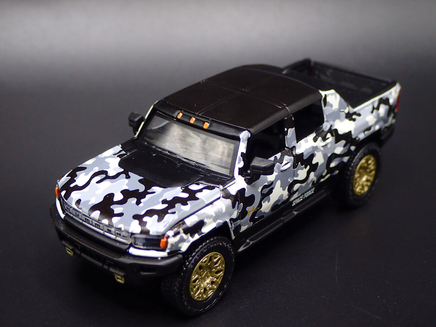 2022-2026 HUMMER EV ELECTRIC TRUCK CAMO SPACE FORCE 1:64 SCALE DIECAST CAR