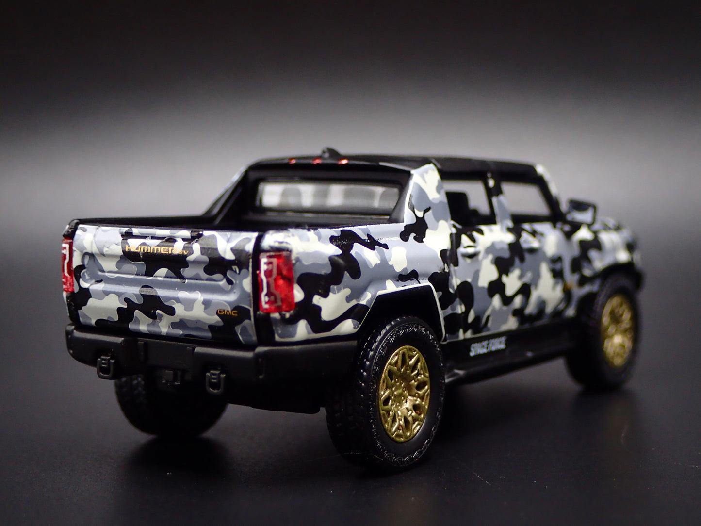 2022-2026 HUMMER EV ELECTRIC TRUCK CAMO SPACE FORCE 1:64 SCALE DIECAST CAR
