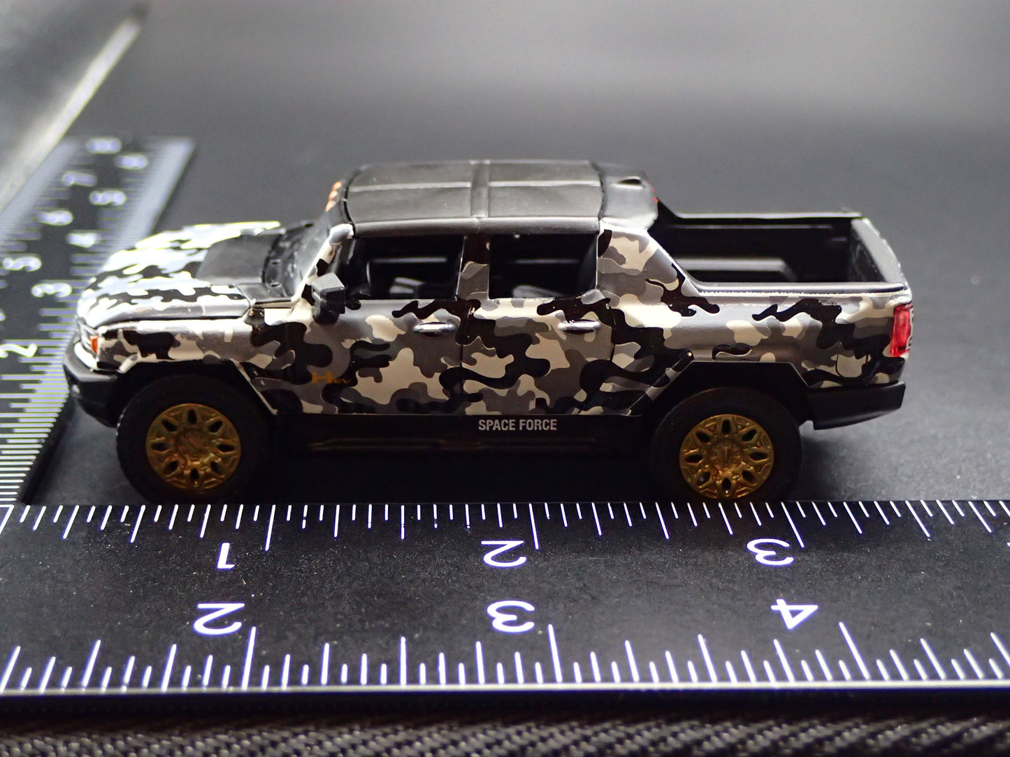 2022-2026 HUMMER EV ELECTRIC TRUCK CAMO SPACE FORCE 1:64 SCALE DIECAST CAR