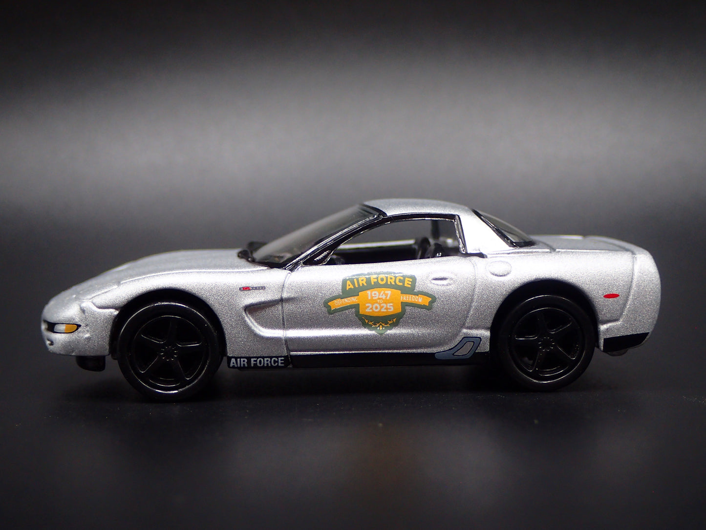2003 03 CHEVY CHEVROLET CORVETTE AIR FORCE 78 YEARS 1:64 SCALE DIECAST CAR
