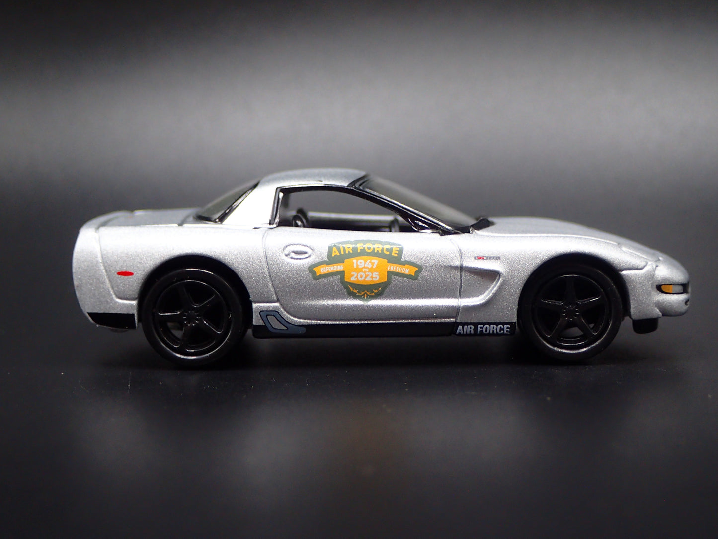 2003 03 CHEVY CHEVROLET CORVETTE AIR FORCE 78 YEARS 1:64 SCALE DIECAST CAR