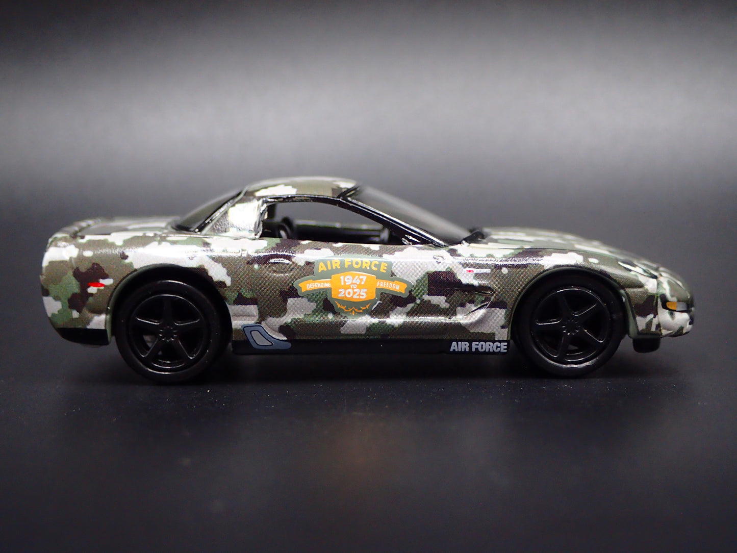 2003 03 CHEVY CHEVROLET CORVETTE AIR FORCE 78 YEARS CAMO 1:64 SCALE DIECAST CAR