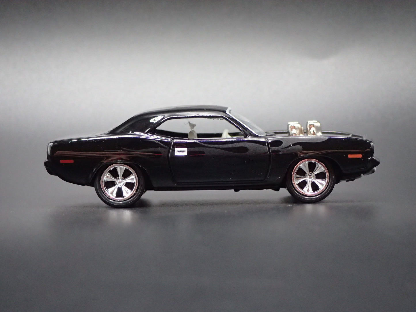 1970 70 PLYMOUTH CUDA 340 BLACK 1:64 SCALE COLLECTIBLE DIECAST MODEL CAR