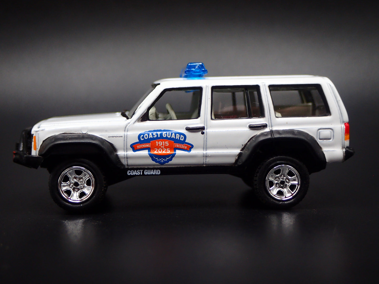 1984-2001 JEEP CHEROKEE XJ COAST GUARD 110 YEARS WHITE 1:64 SCALE DIECAST CAR