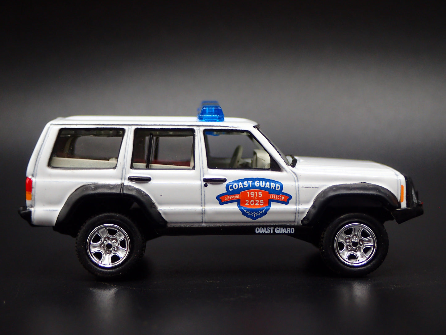 1984-2001 JEEP CHEROKEE XJ COAST GUARD 110 YEARS WHITE 1:64 SCALE DIECAST CAR