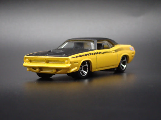 1970 70 PLYMOUTH AAR CUDA YELLOW 1:64 SCALE COLLECTIBLE DIECAST MODEL CAR