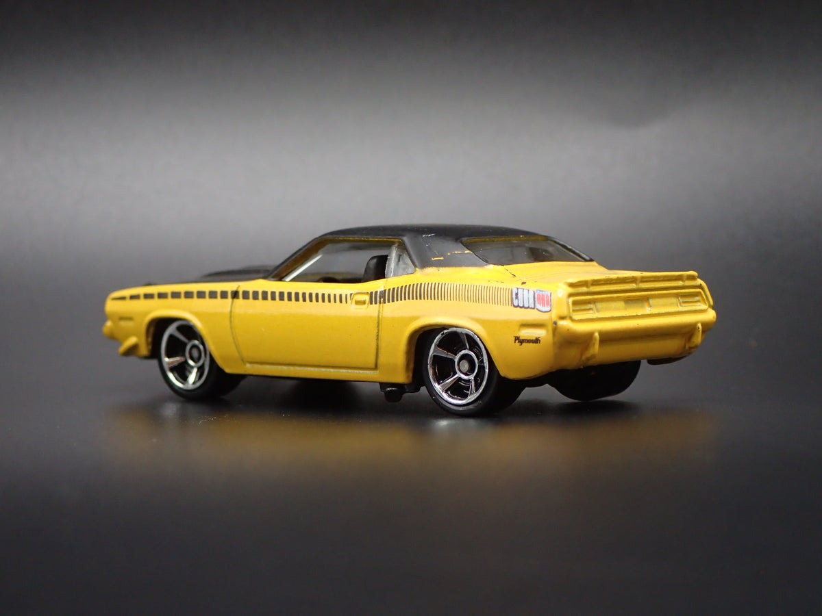 1970 70 PLYMOUTH AAR CUDA YELLOW 1:64 SCALE COLLECTIBLE DIECAST MODEL CAR