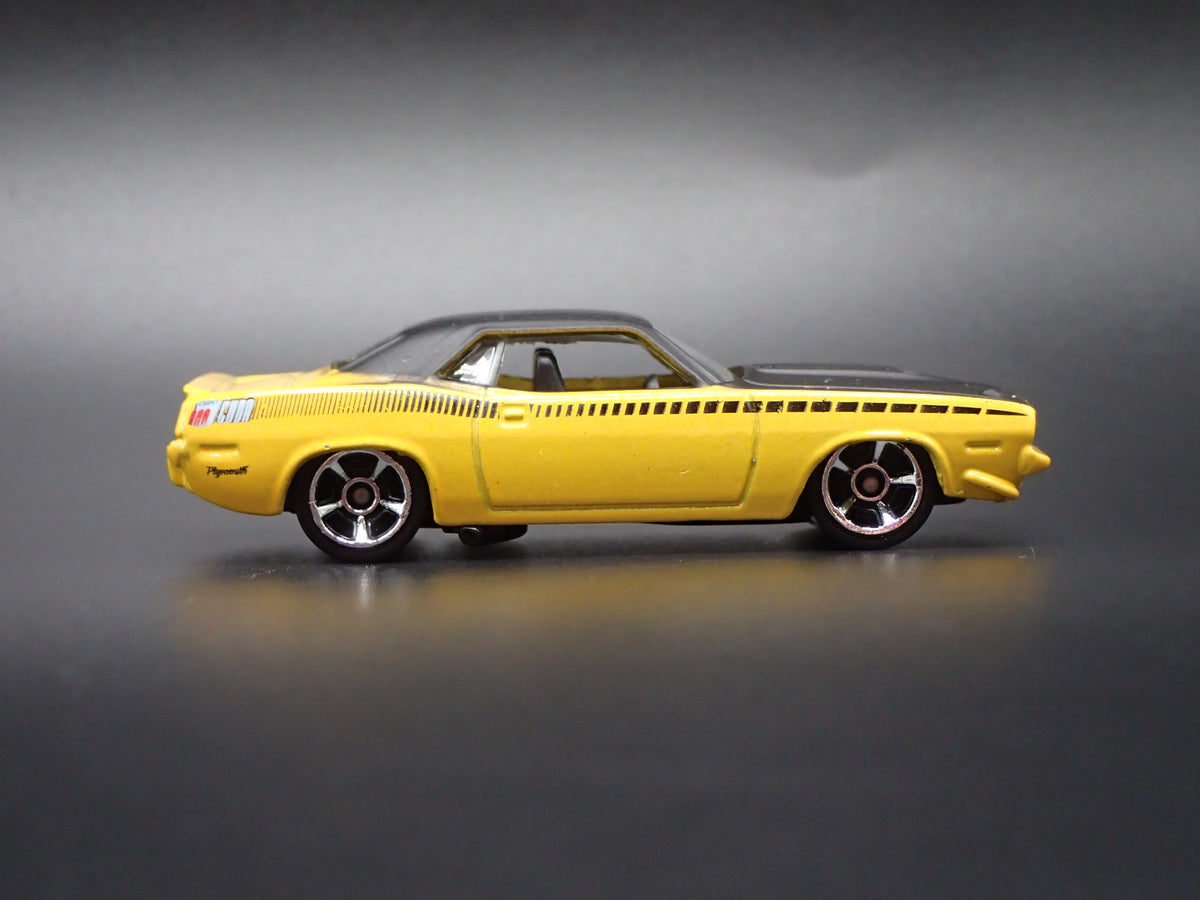 1970 70 PLYMOUTH AAR CUDA YELLOW 1:64 SCALE COLLECTIBLE DIECAST MODEL CAR