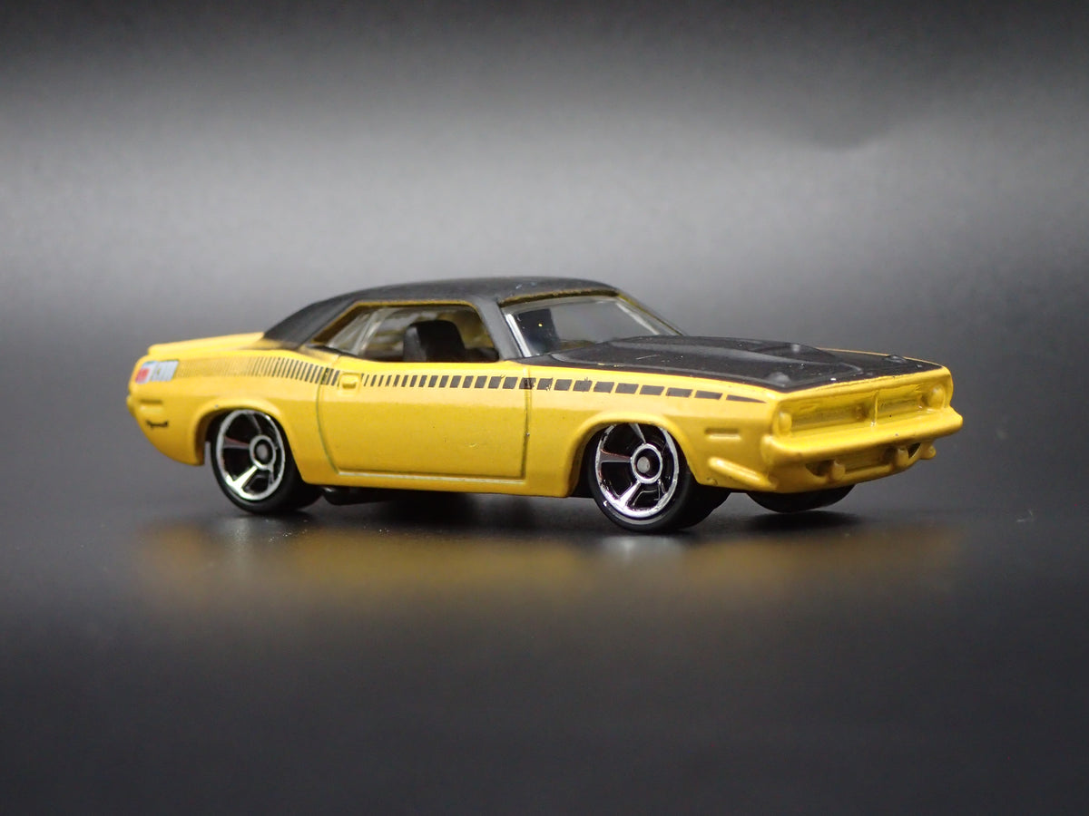 1970 70 PLYMOUTH AAR CUDA YELLOW 1:64 SCALE COLLECTIBLE DIECAST MODEL CAR