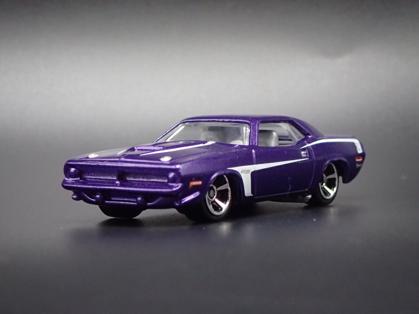 1970 70 PLYMOUTH AAR CUDA PURPLE 1:64 SCALE COLLECTIBLE DIECAST MODEL CAR