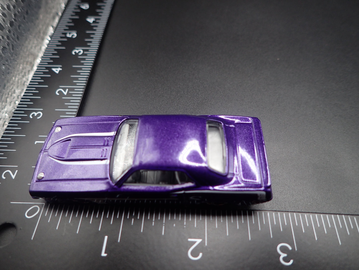 1970 70 PLYMOUTH AAR CUDA PURPLE 1:64 SCALE COLLECTIBLE DIECAST MODEL CAR