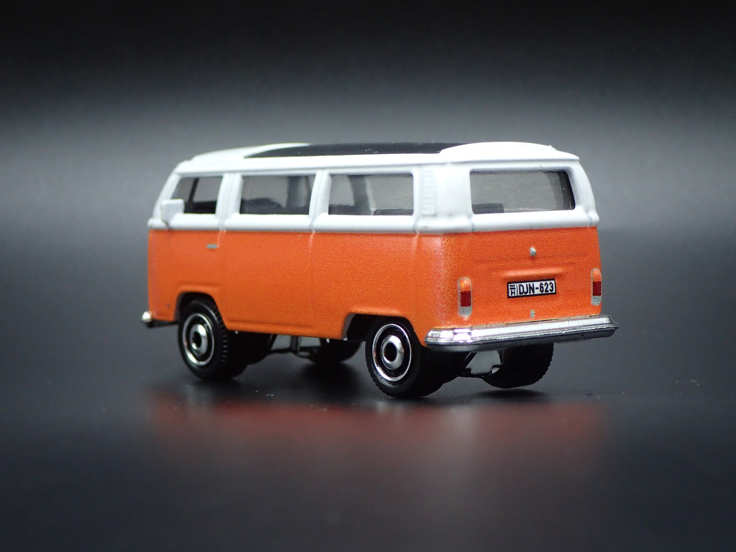 1967-1979 VW VOLKSWAGEN TYPE 2 T2 BUS 1/64 SCALE COLLECTIBLE DIECAST MODEL CAR