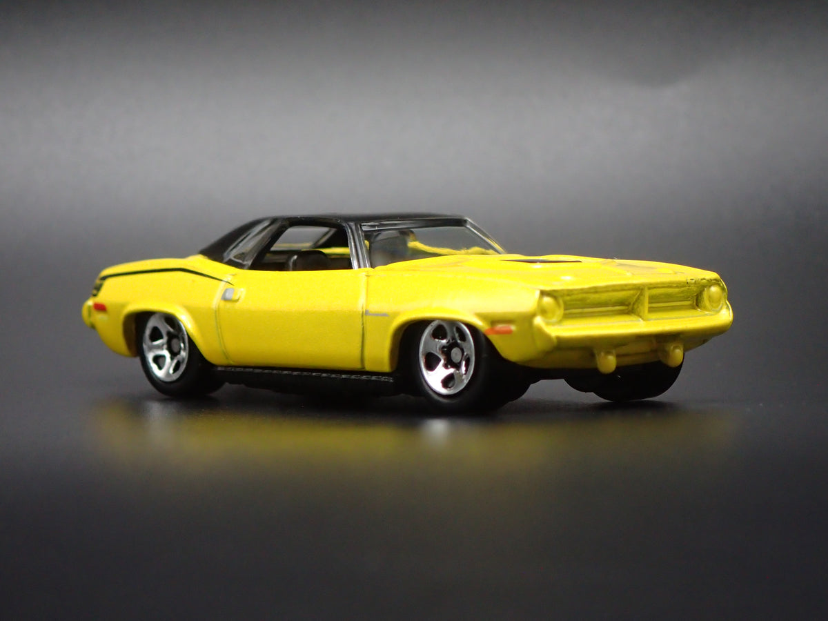 1970 70 PLYMOUTH AAR CUDA YELLOW 1:64 SCALE COLLECTIBLE DIECAST MODEL CAR