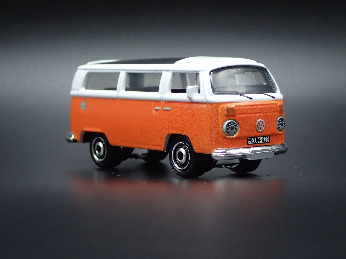 1967-1979 VW VOLKSWAGEN TYPE 2 T2 BUS 1/64 SCALE COLLECTIBLE DIECAST MODEL CAR