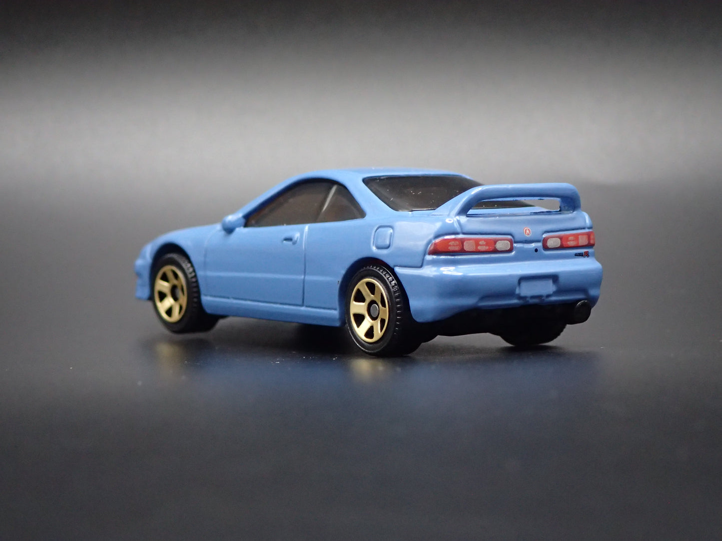 1997-2001 ACURA INTEGRA TYPE R 1:64 SCALE COLLECTIBLE DIORAMA DIECAST MODEL CAR