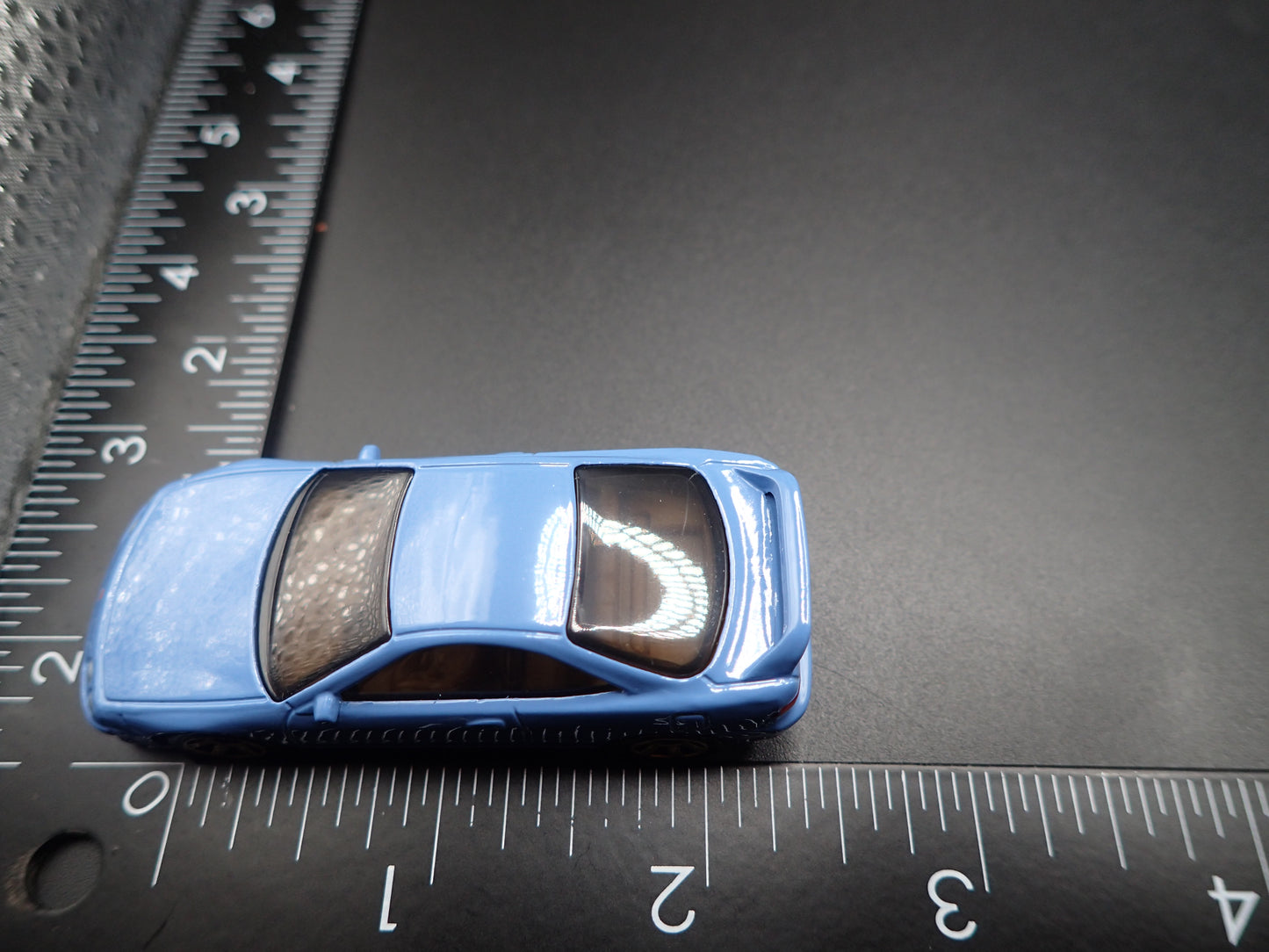1997-2001 ACURA INTEGRA TYPE R 1:64 SCALE COLLECTIBLE DIORAMA DIECAST MODEL CAR