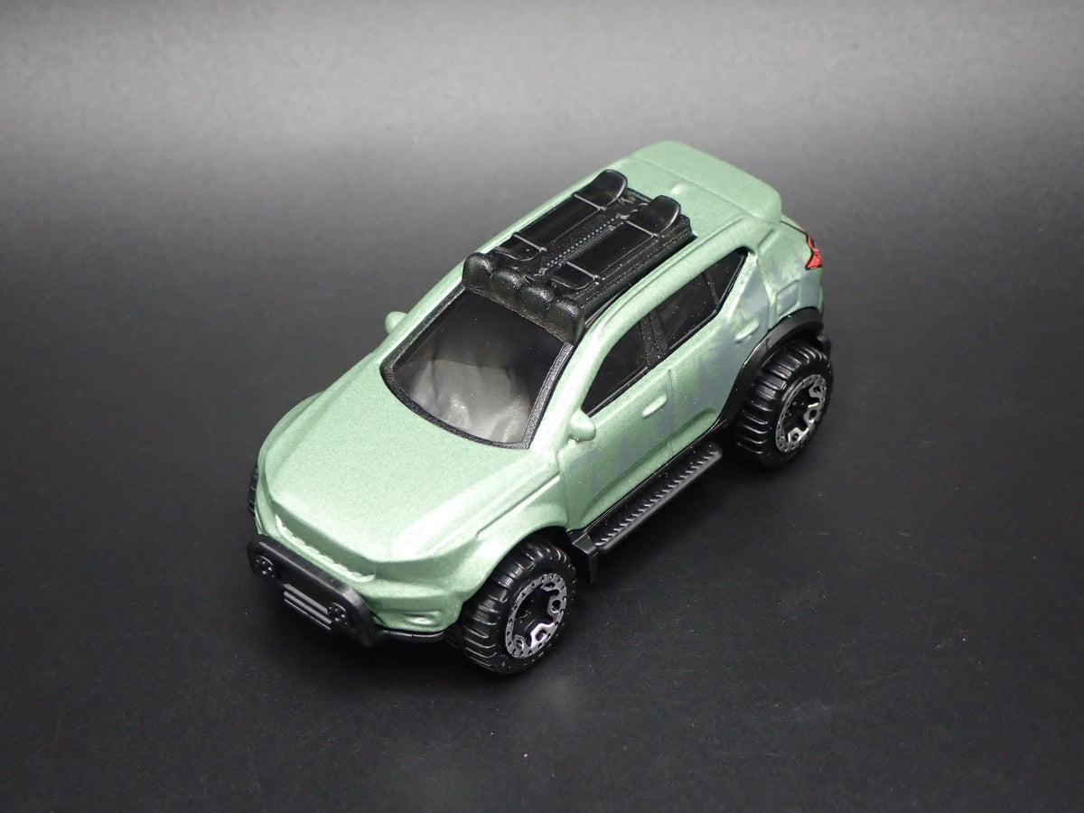 2018-2026 VOLVO XC40 COMPACT SUV 4 DOOR 1:64 SCALE DIORAMA DIECAST MODEL CAR