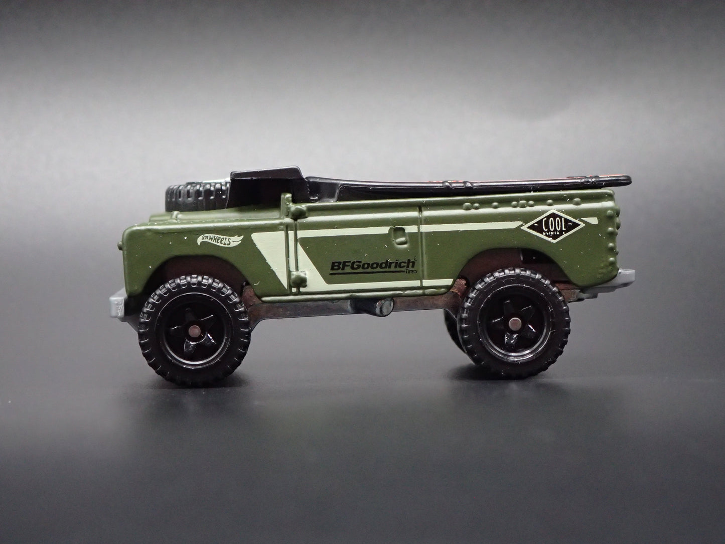1958-1961 LAND ROVER SERIES II 2 PICKUP TRUCK GREEN 1/64 SCALE DIECAST MODEL CAR