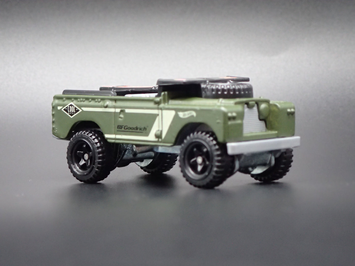 1958-1961 LAND ROVER SERIES II 2 PICKUP TRUCK GREEN 1/64 SCALE DIECAST MODEL CAR