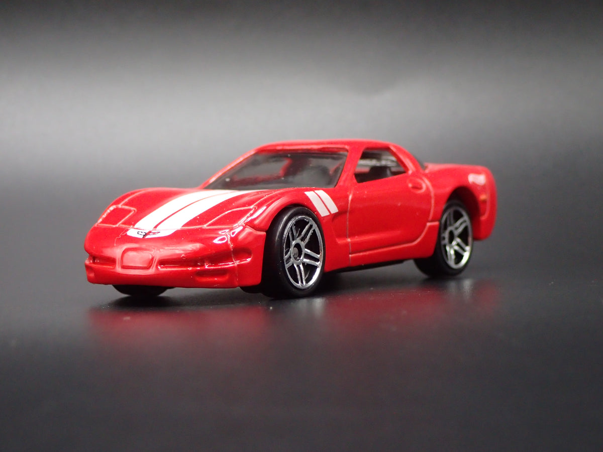 1997 97 C5 CHEVY CHEVROLET CORVETTE RED 1:64 SCALE DIORAMA DIECAST MODEL CAR