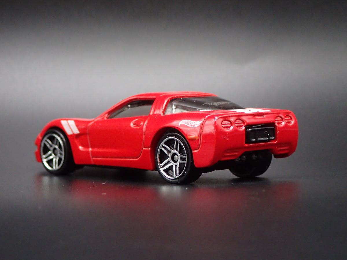 1997 97 C5 CHEVY CHEVROLET CORVETTE RED 1:64 SCALE DIORAMA DIECAST MODEL CAR