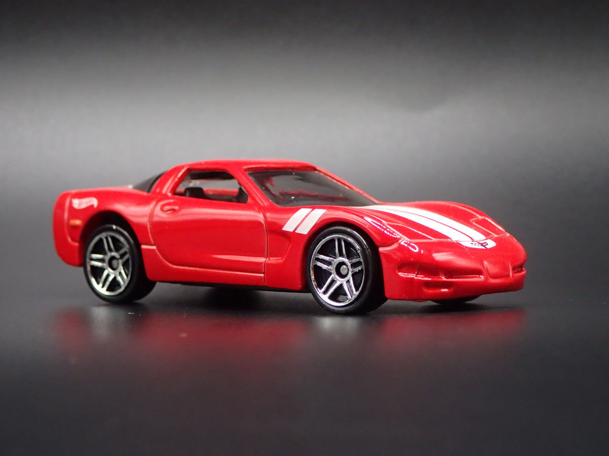 1997 97 C5 CHEVY CHEVROLET CORVETTE RED 1:64 SCALE DIORAMA DIECAST MODEL CAR