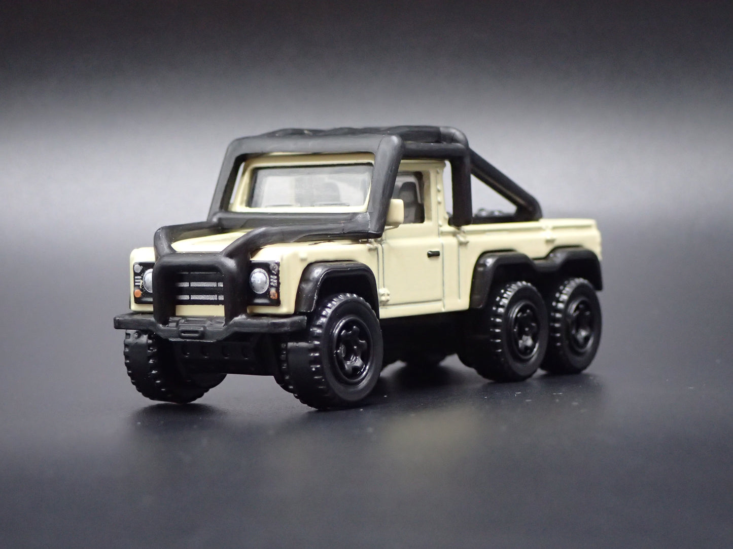 LAND ROVER 6X6 TAN 1/64 SCALE COLLECTIBLE DIECAST MODEL CAR