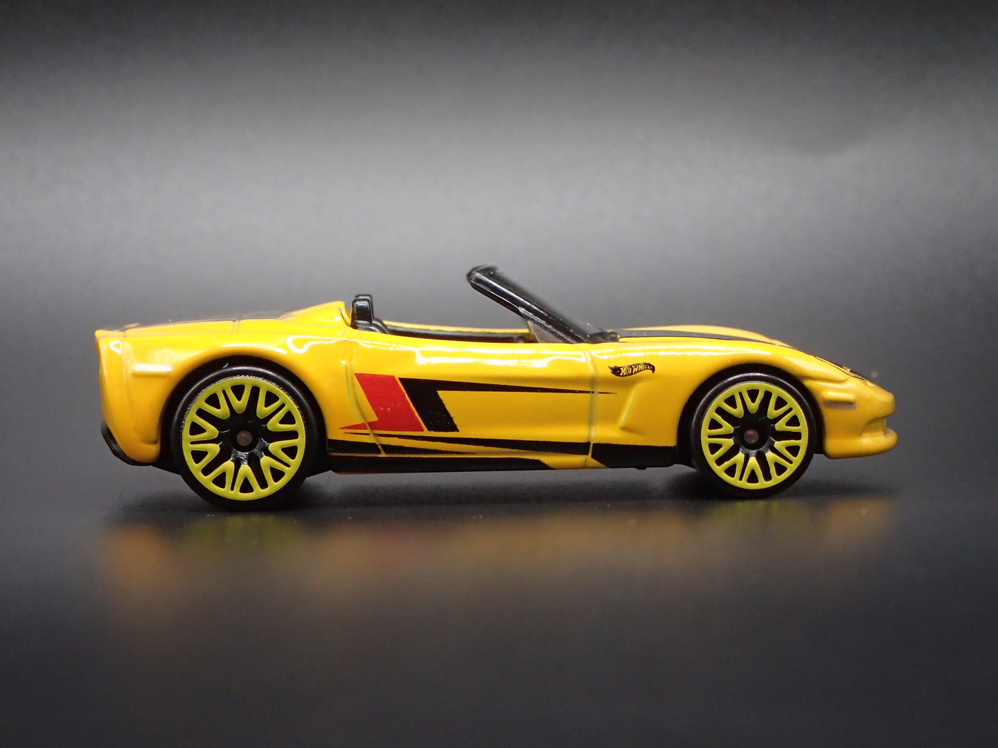 2005-2013 CHEVY CHEVROLET CORVETTE CONVERTIBLE C6 1:64 SCALE DIECAST MODEL CAR