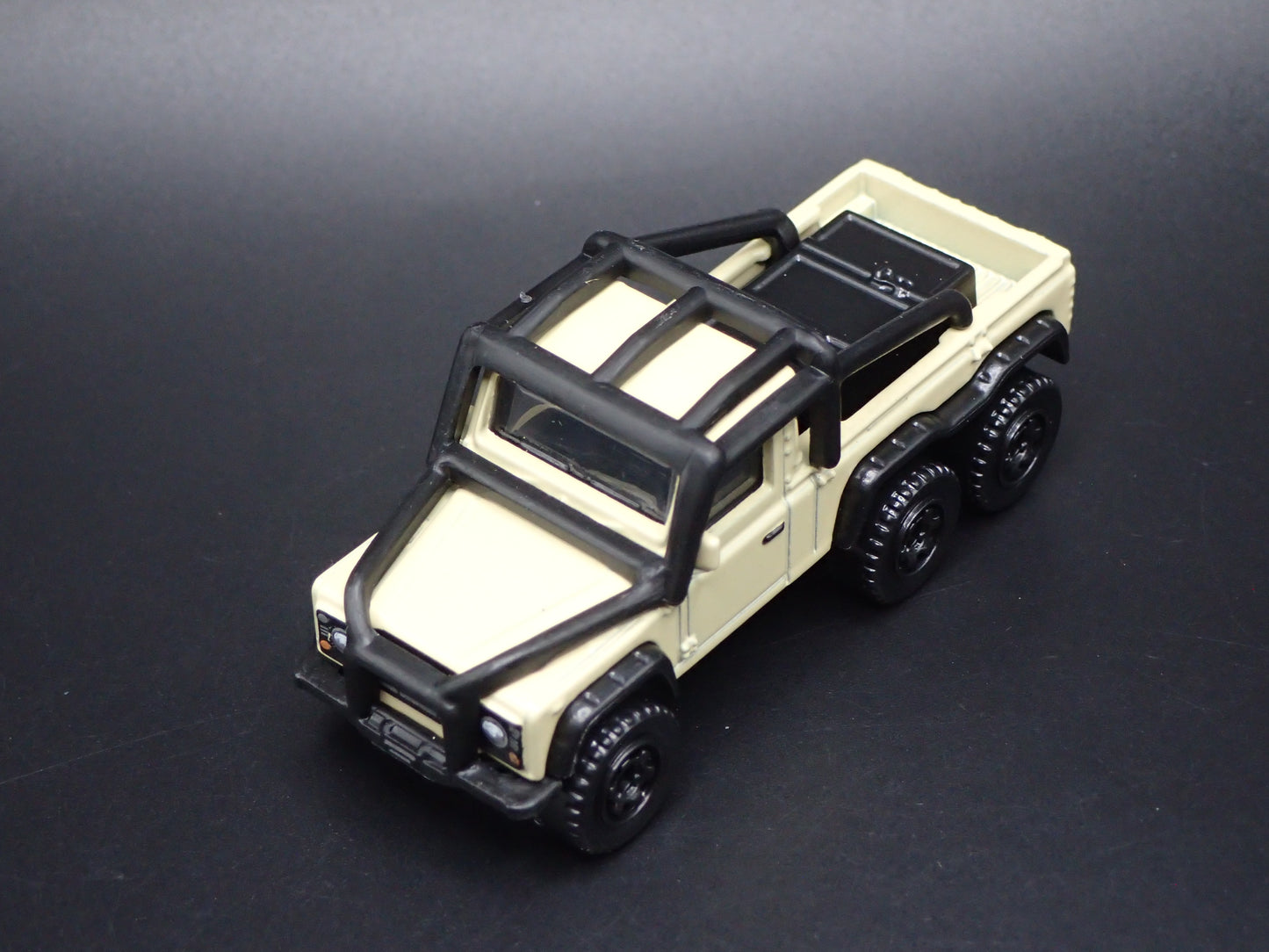 LAND ROVER 6X6 TAN 1/64 SCALE COLLECTIBLE DIECAST MODEL CAR