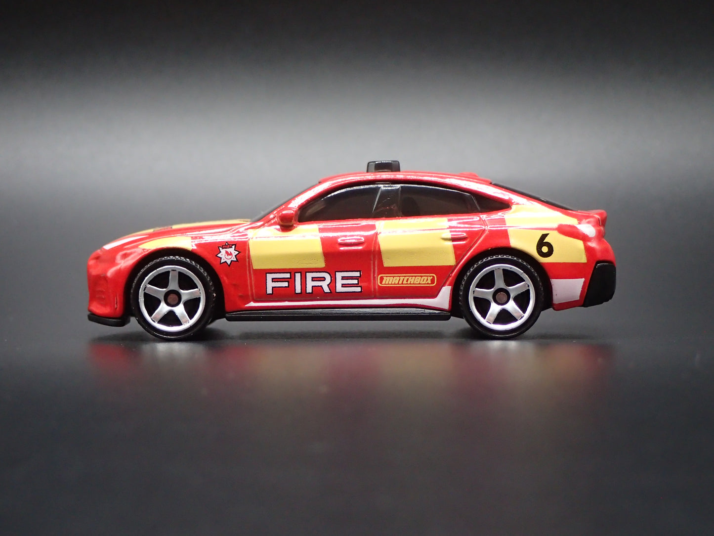 2022-2026 BMW i4 POLICE SEDAN FIRE DEPARTMENT CAR 1/64 SCALE DIECAST MODEL CAR