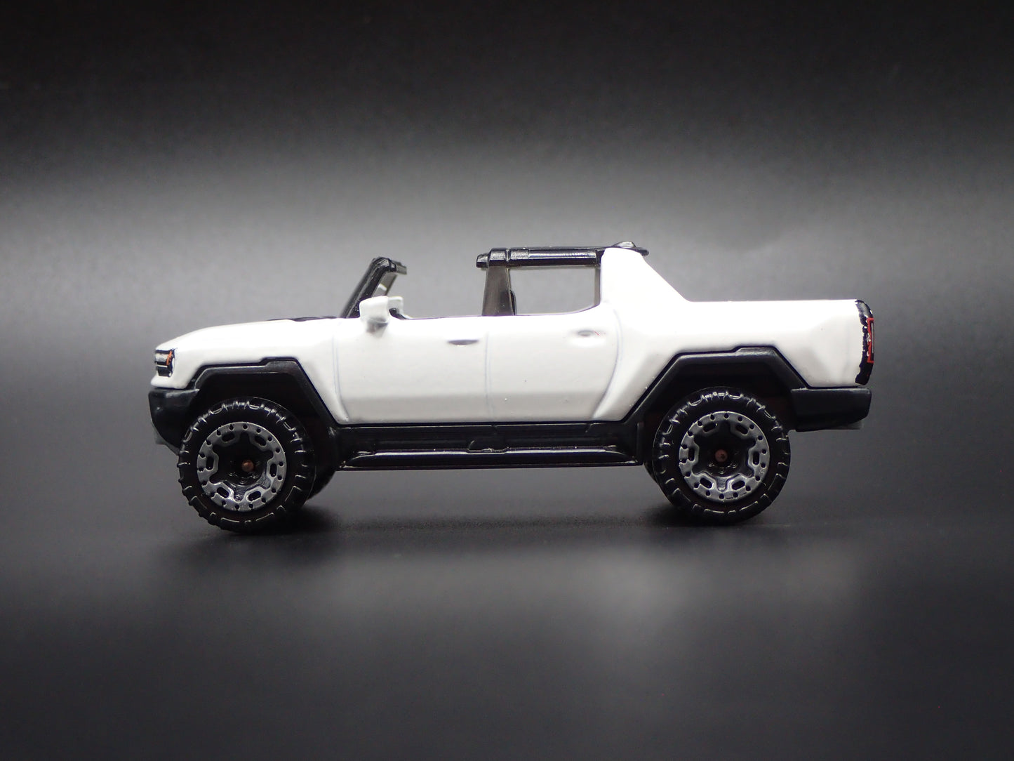 2022-2026 HUMMER EV ELECTRIC PICKUP TRUCK WHITE 1:64 SCALE DIECAST MODEL CAR