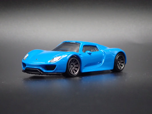 2013-2015 PORSCHE 918 SPYDER SUPER CAR BLUE 1:64 SCALE DIORAMA DIECAST MODEL CAR
