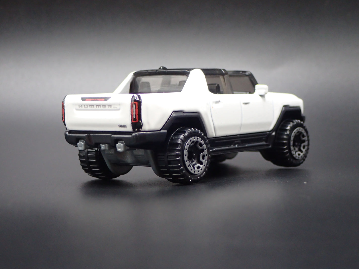 2022-2026 HUMMER EV ELECTRIC PICKUP TRUCK WHITE 1:64 SCALE DIECAST MODEL CAR