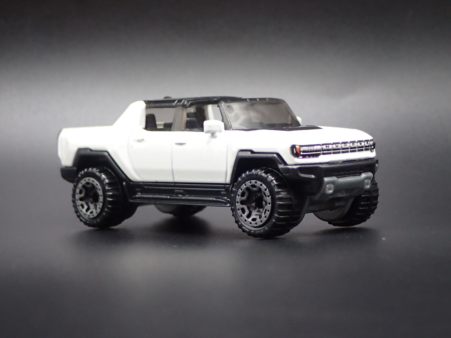 2022-2026 HUMMER EV ELECTRIC PICKUP TRUCK WHITE 1:64 SCALE DIECAST MODEL CAR