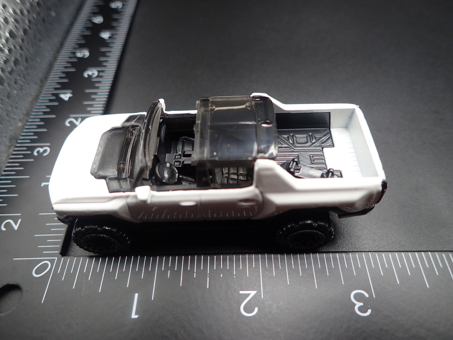 2022-2026 HUMMER EV ELECTRIC PICKUP TRUCK WHITE 1:64 SCALE DIECAST MODEL CAR