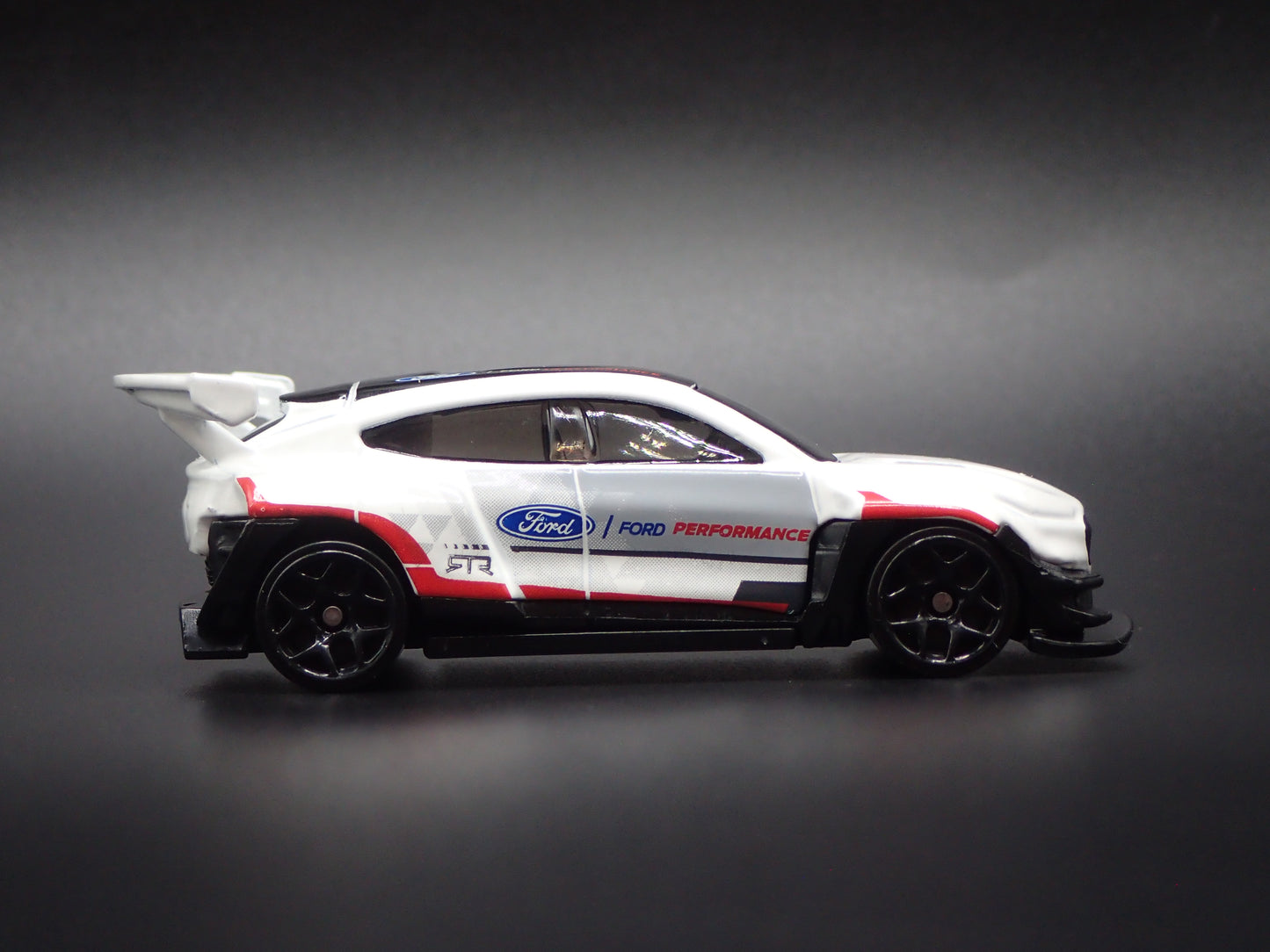 2021-2026 FORD MUSTANG MACH E RACING ELECTRIC SUV 1/64 SCALE DIECAST MODEL CAR