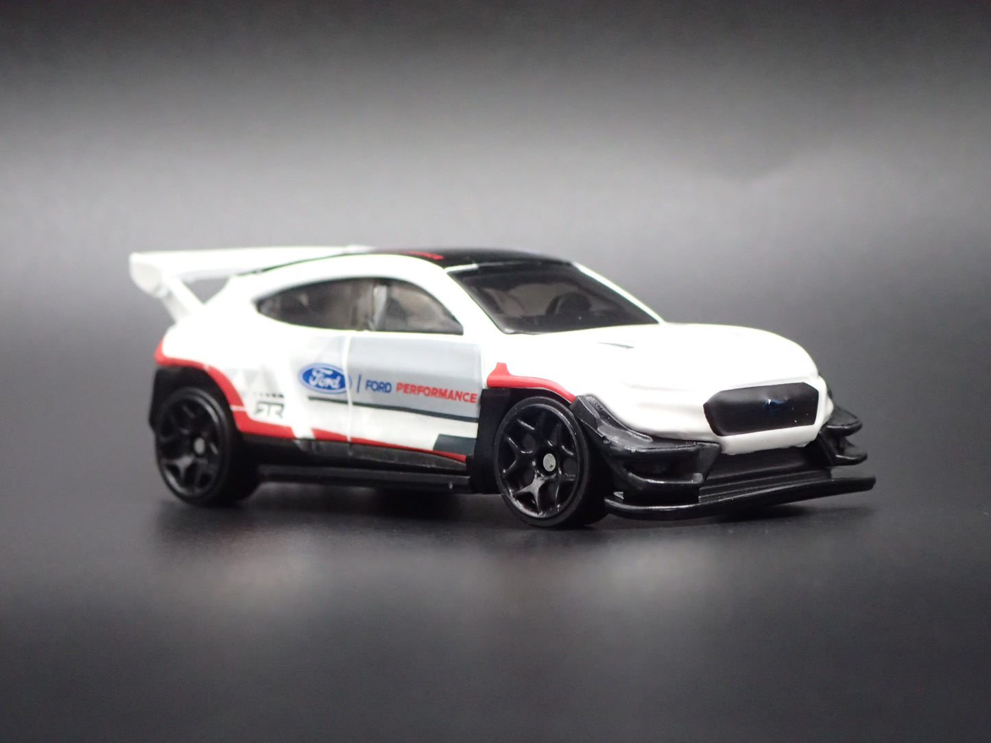 2021-2026 FORD MUSTANG MACH E RACING ELECTRIC SUV 1/64 SCALE DIECAST MODEL CAR