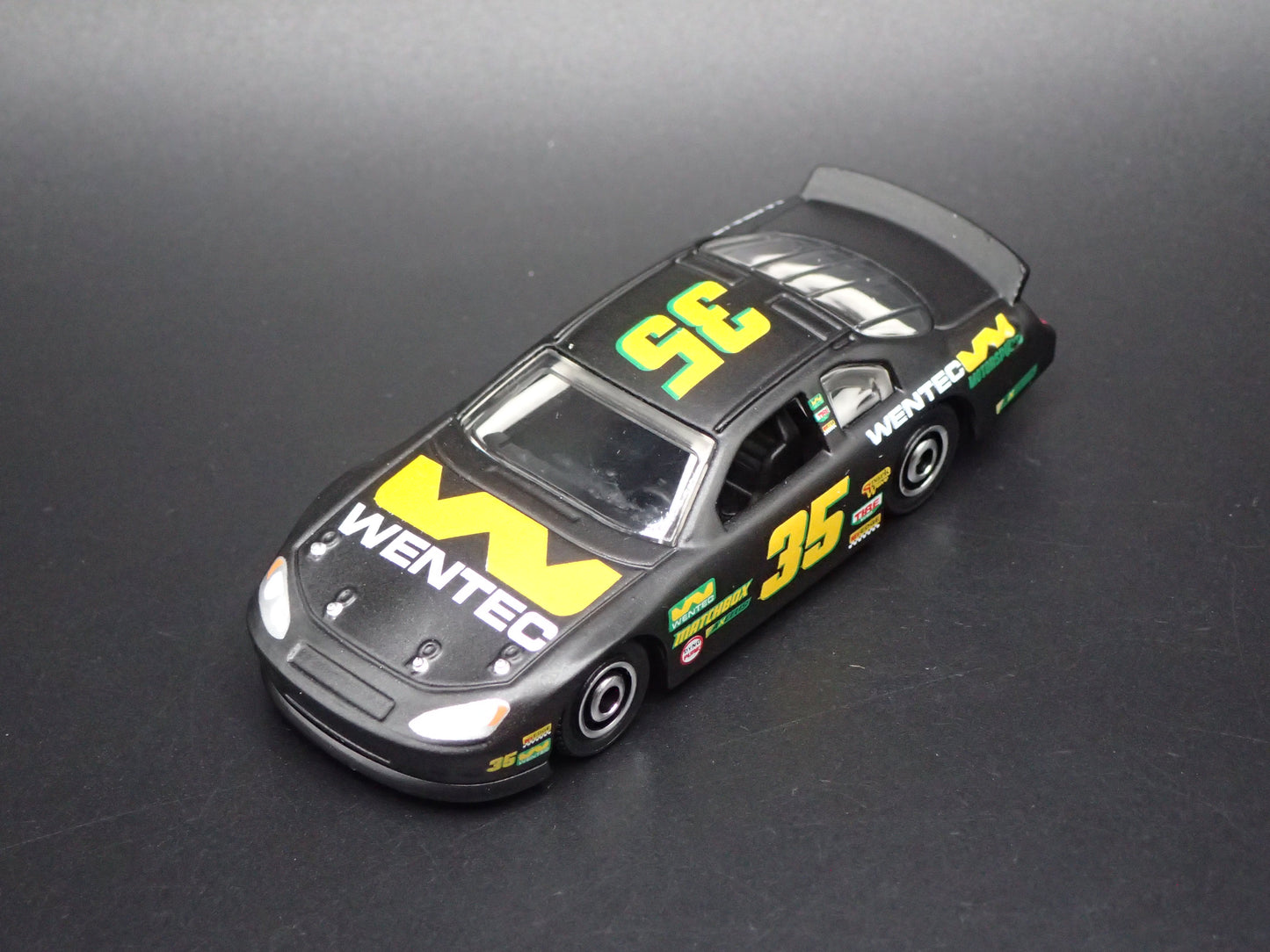 WENTEC CHEVY STOCK CAR 1:64 SCALE COLLECTIBLE DIORAMA DIECAST MODEL CAR
