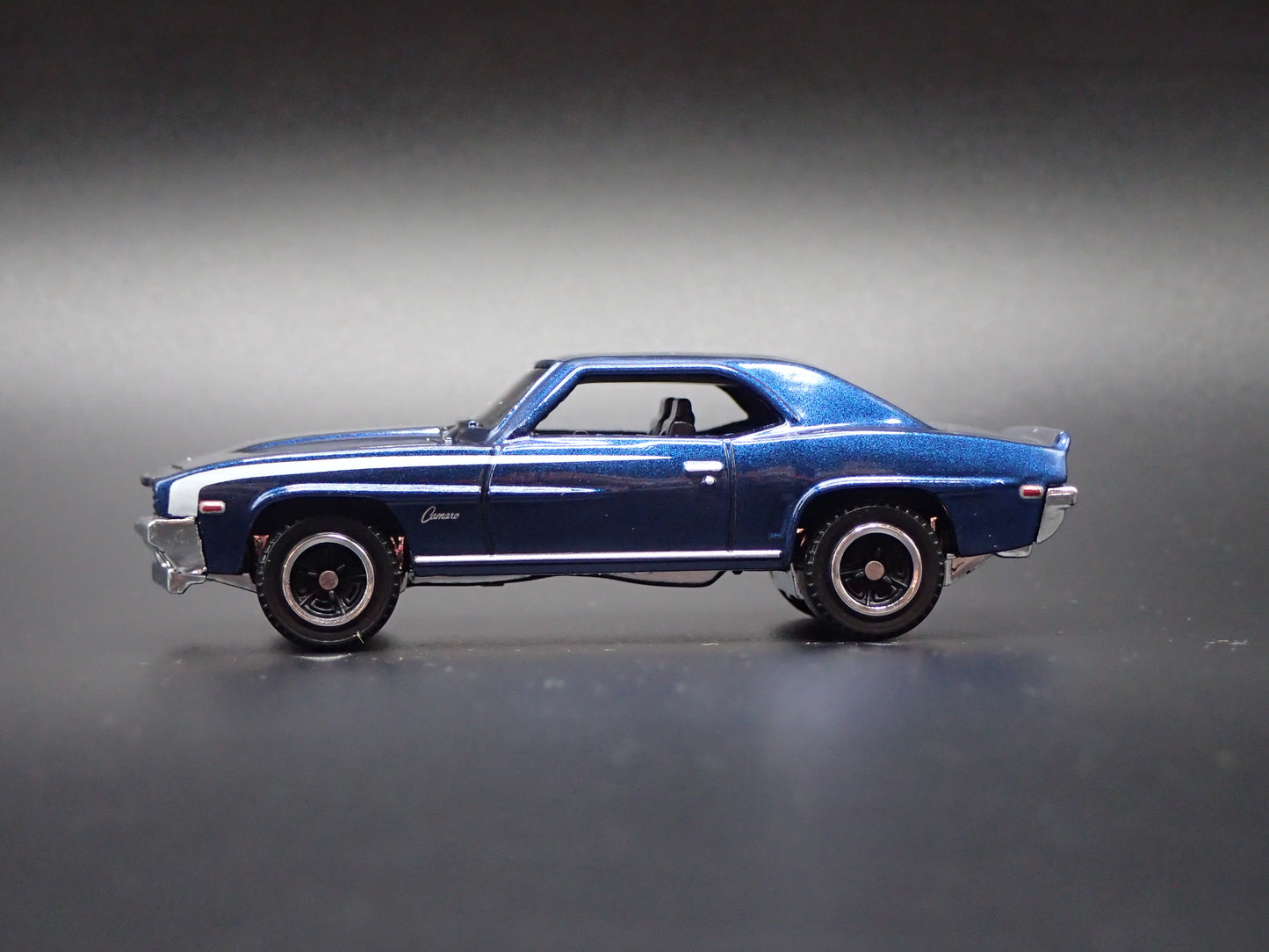 1969 69 CHEVY CHEVROLET CAMARO BLUE 1/64 SCALE COLLECTIBLE DIECAST MODEL CAR