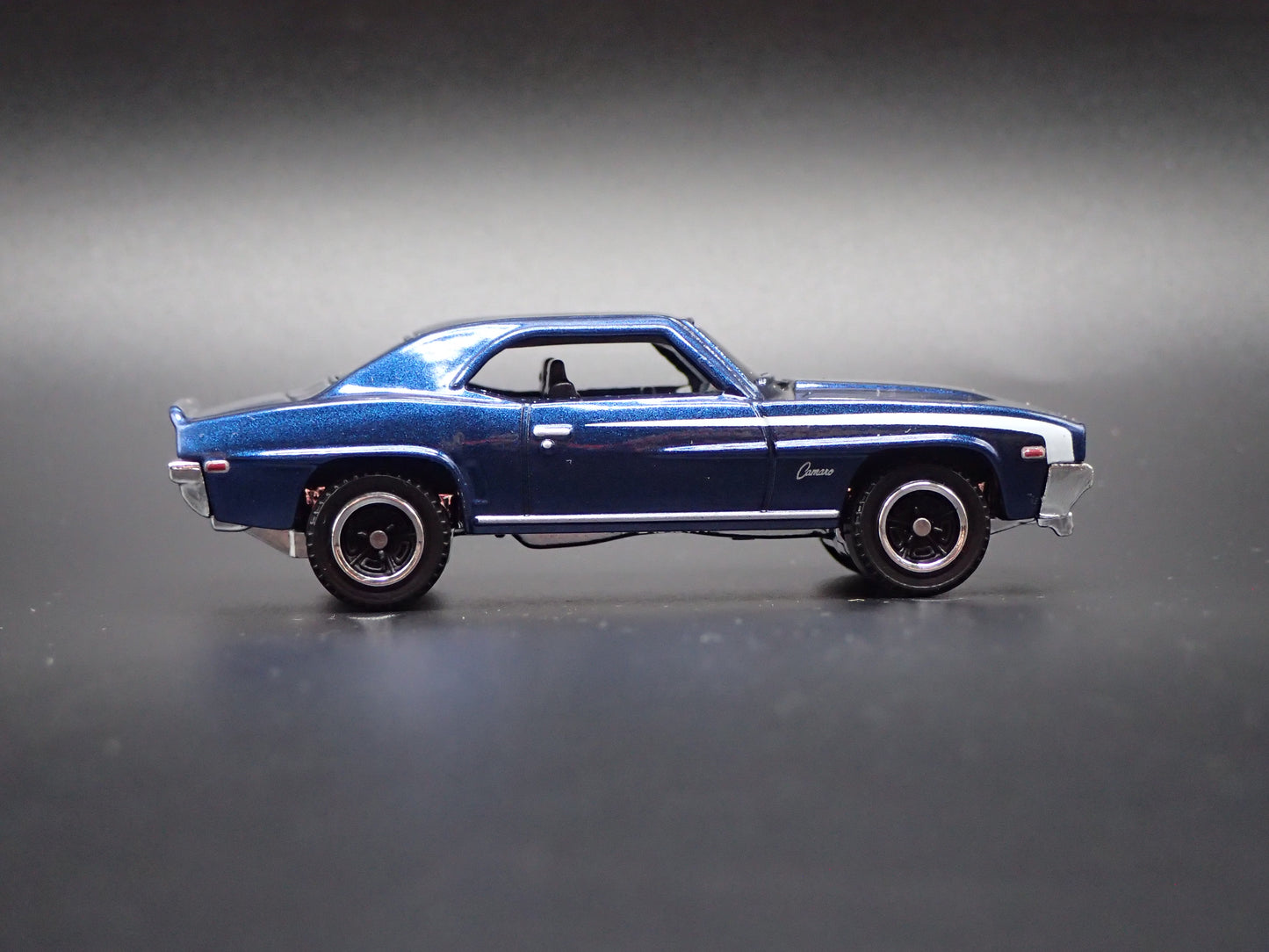 1969 69 CHEVY CHEVROLET CAMARO BLUE 1/64 SCALE COLLECTIBLE DIECAST MODEL CAR