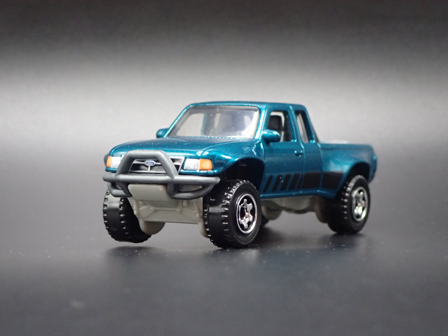 1993-1997 FORD RANGER PICKUP TRUCK PRERUNNER 1:64 SCALE DIECAST MODEL CAR
