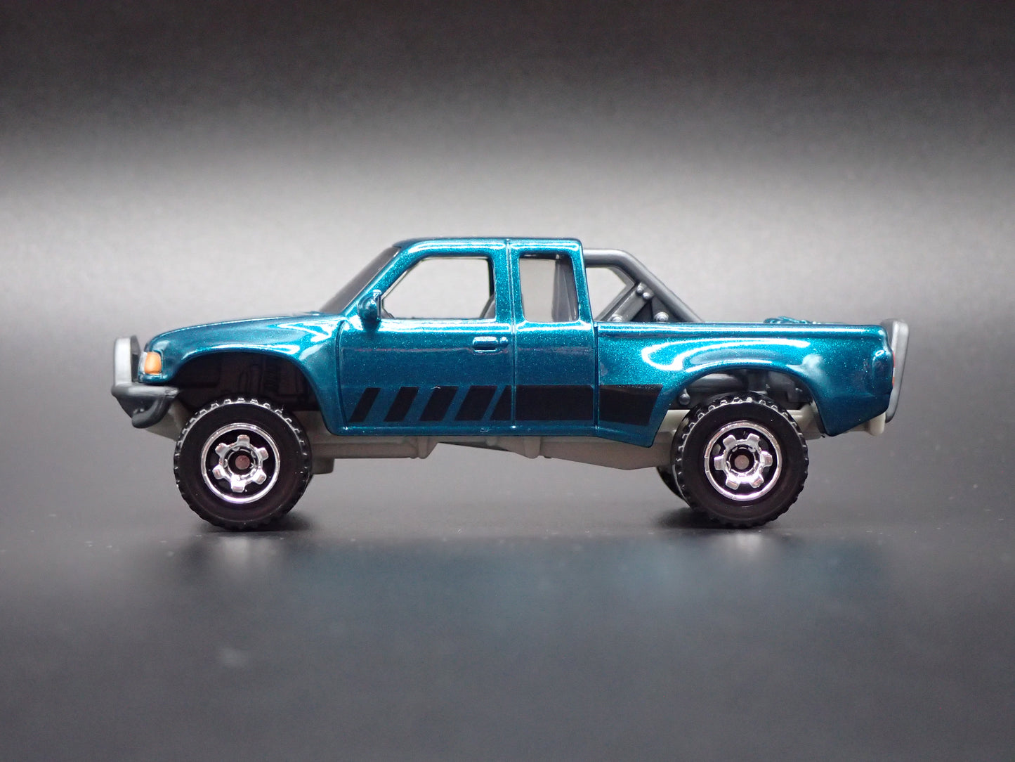 1993-1997 FORD RANGER PICKUP TRUCK PRERUNNER 1:64 SCALE DIECAST MODEL CAR