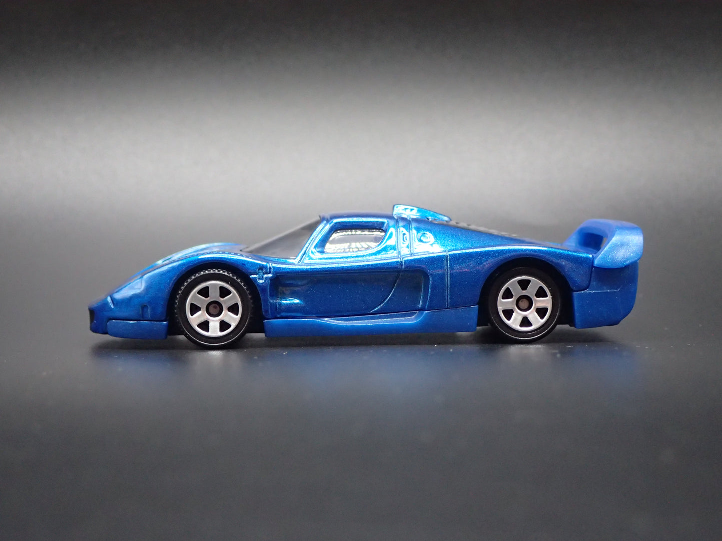MASERATI MC12 RACE CAR BLUE 1:64 SCALE COLLECTIBLE DIORAMA DIECAST MODEL CAR