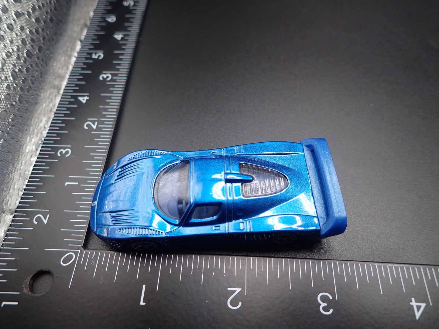 MASERATI MC12 RACE CAR BLUE 1:64 SCALE COLLECTIBLE DIORAMA DIECAST MODEL CAR