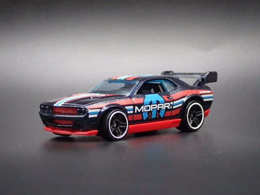 2008-2023 DODGE CHALLENGER DRIFT CAR BLACK 1/64 SCALE DIORAMA DIECAST MODEL CAR