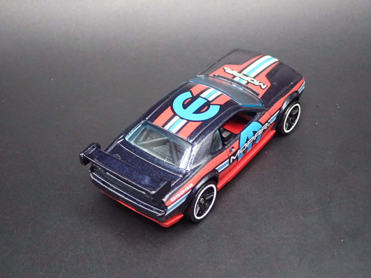 2008-2023 DODGE CHALLENGER DRIFT CAR BLACK 1/64 SCALE DIORAMA DIECAST MODEL CAR
