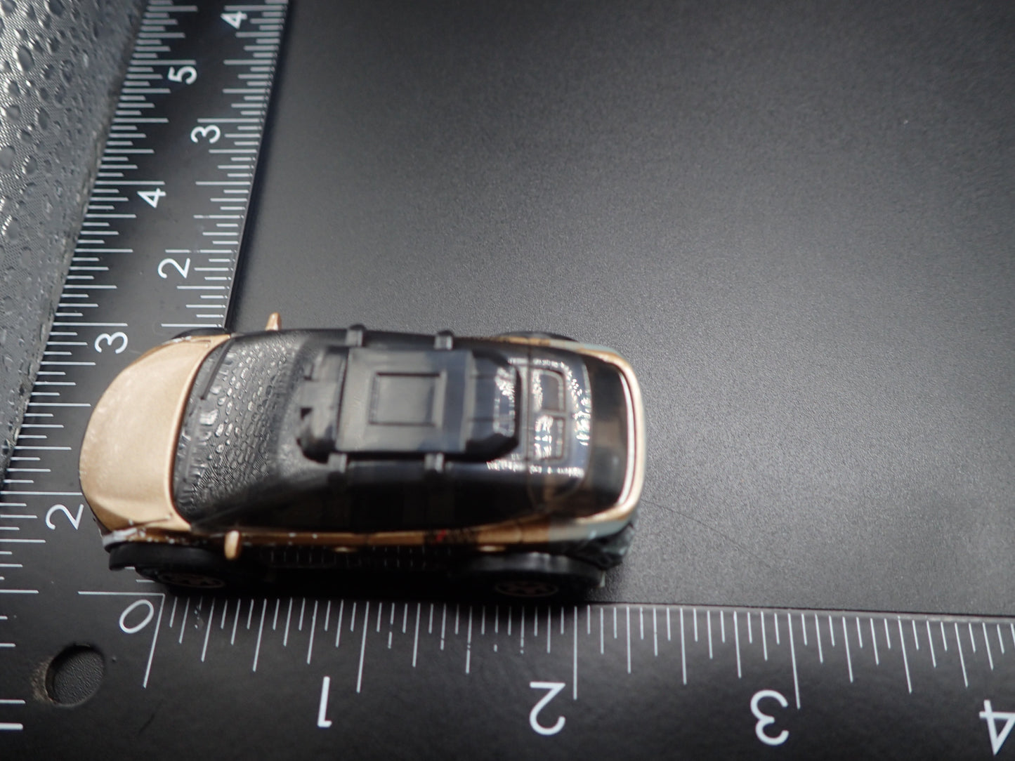 2023-2026 NISSAN ARIYA EV SUV POLE TO POLE GOLD 1:64 SCALE DIECAST MODEL CAR