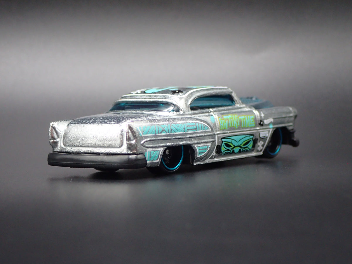 1953 53 CHEVY CHEVROLET BEL AIR SILVER 1:64 SCALE DIORAMA DIECAST MODEL CAR
